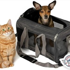 Gray SZ M Pet Carrier with Mesh Panels BRAND NEW SEALED PACKAGING